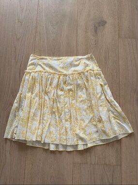 GAP Yellow and White Floral Circle Skirt. 100% cotton. Fully lined!